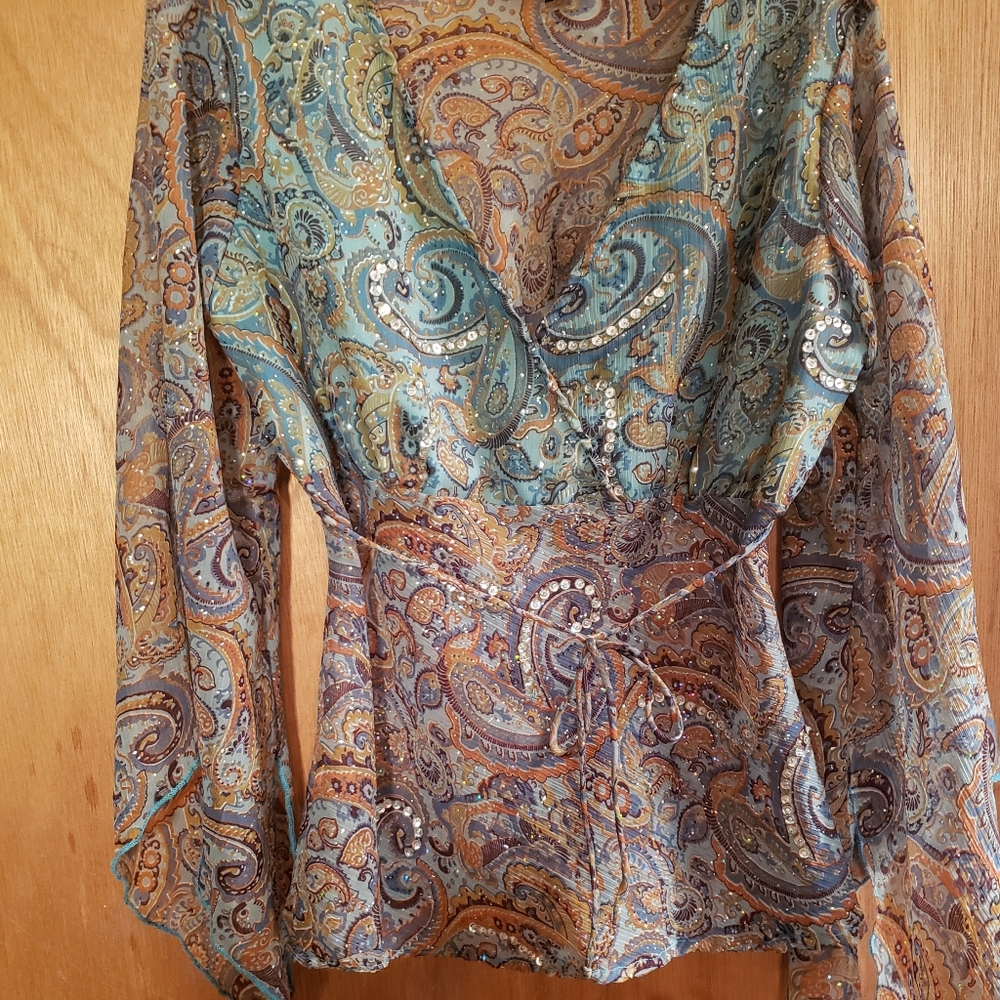 VENUS draped, flare-sleeved, sexy shirt.